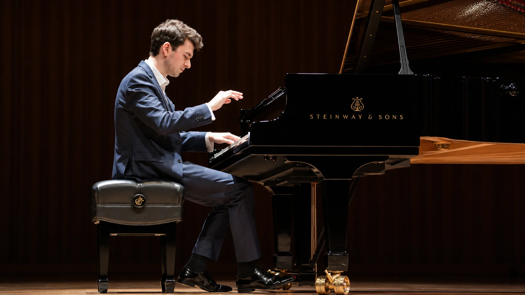 Jonas Aumiller – Klavier